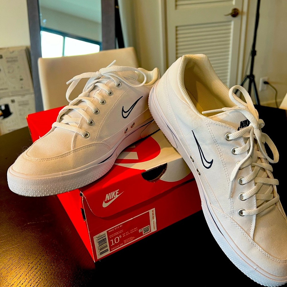 Nike Men’s GTS